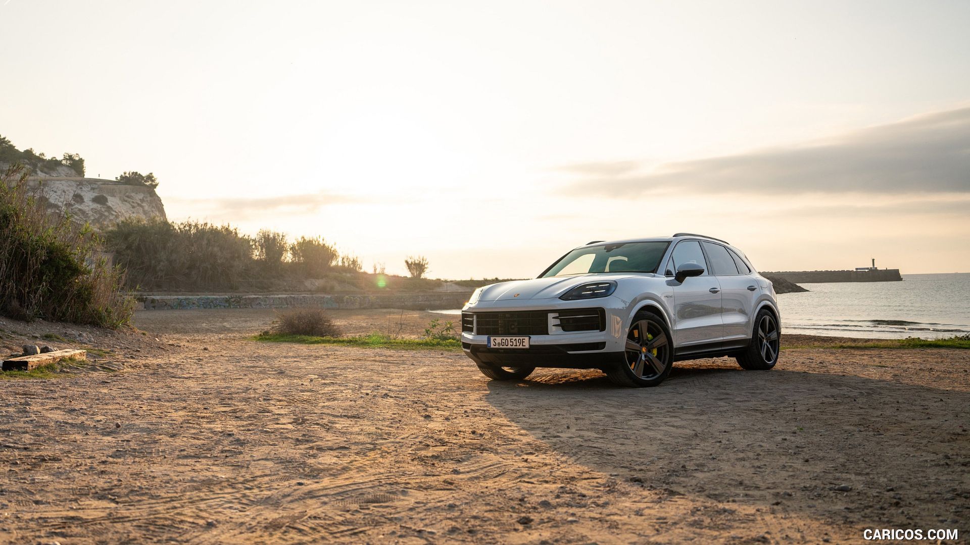 Аренда Porsche Cayenne S в Махачкале — фото 2