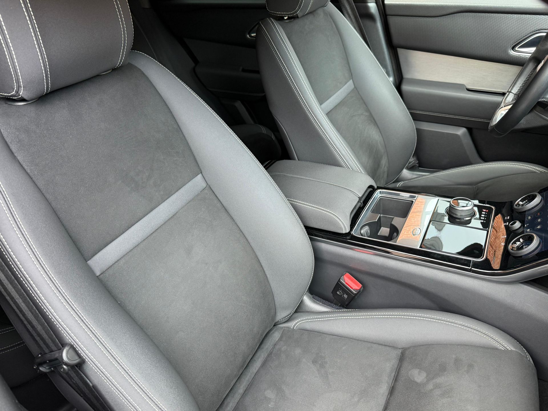 Аренда Land Rover Range Rover Velar в Москве — фото 5