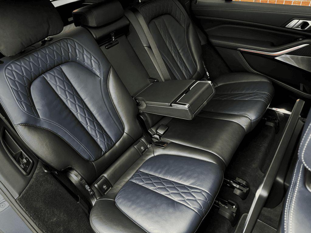 Аренда BMW X7 M50d в Москве — фото 6