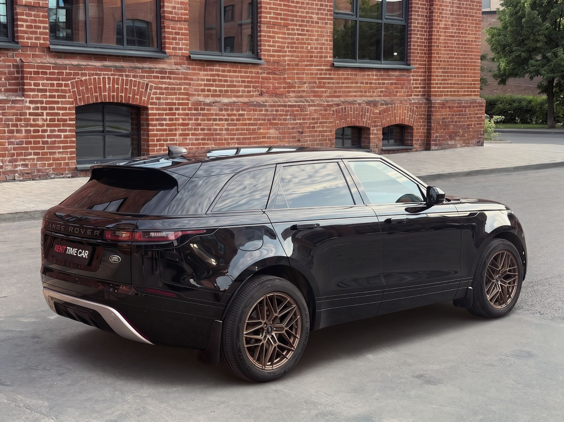 Аренда Land Rover Range Rover Velar в Москве — фото 2