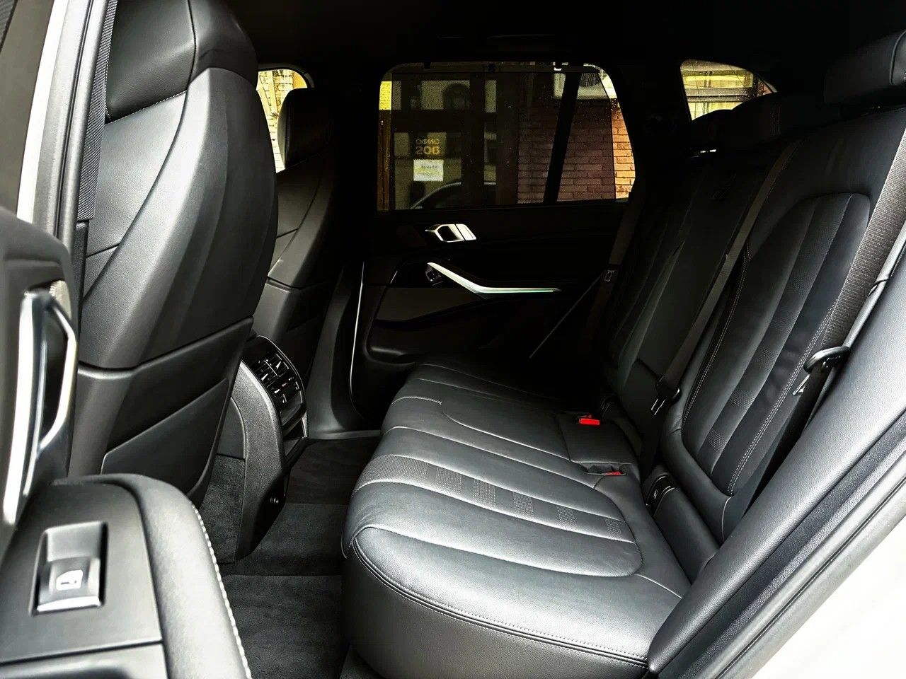 Аренда BMW X5 30d в Москве — фото 8