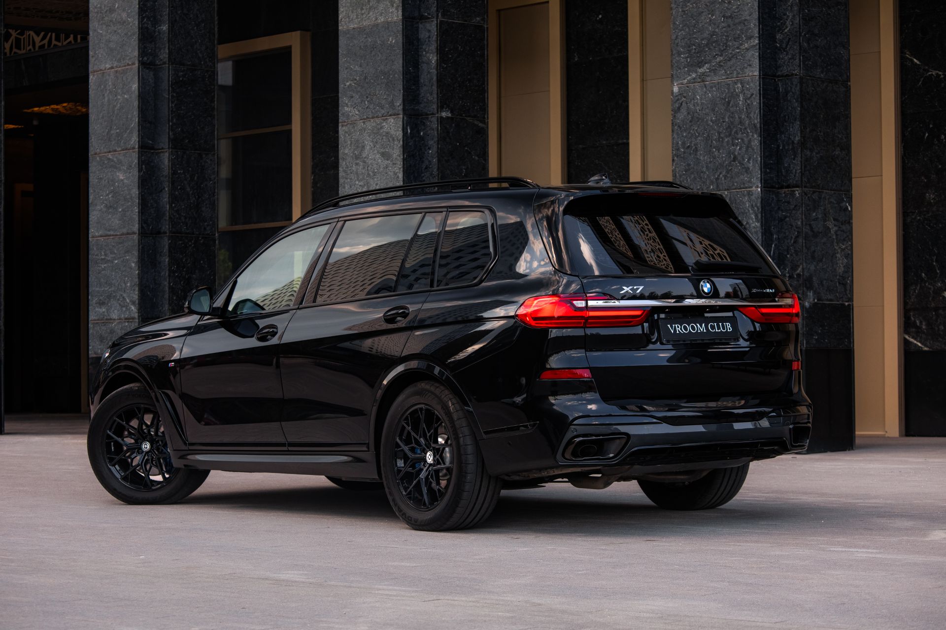 Аренда BMW X7 40d в Москве — фото 3