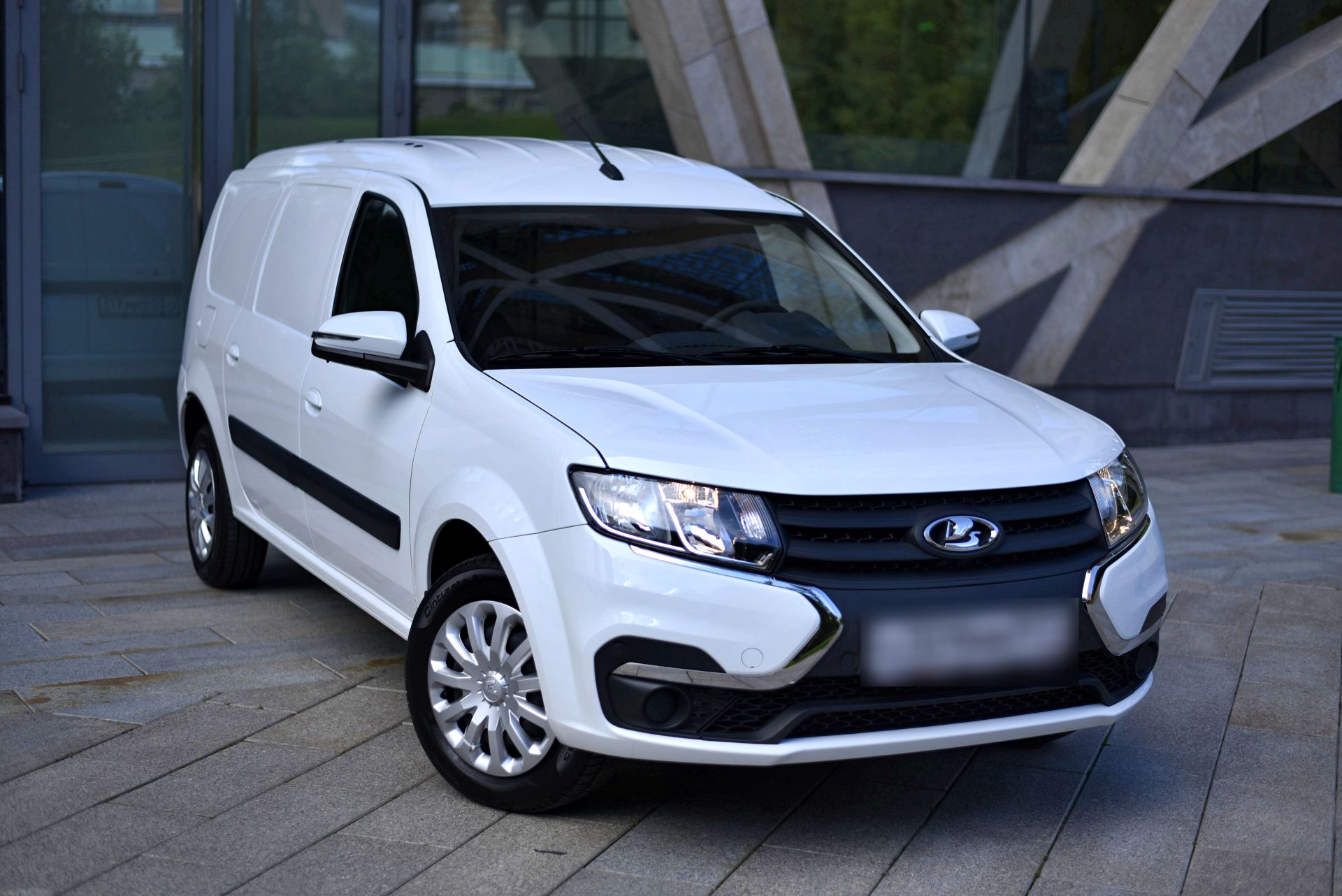 Аренда Lada (ВАЗ) Largus в Москве
