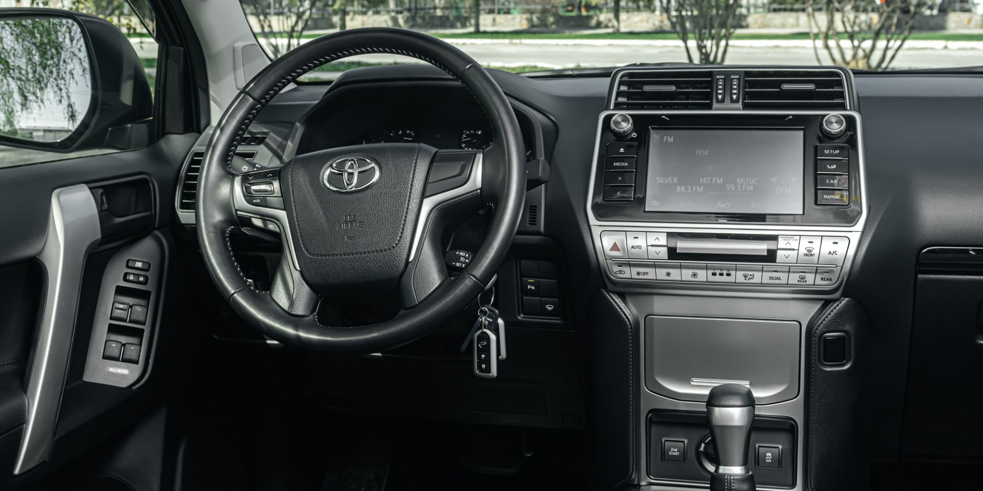 Аренда Toyota Land Cruiser Prado в Горно-Алтайске — фото 4