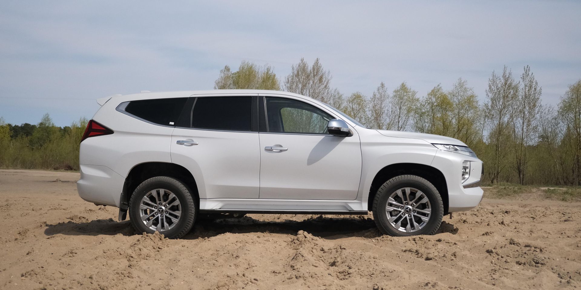 Аренда Mitsubishi Pajero Sport в Иркутске — фото 2