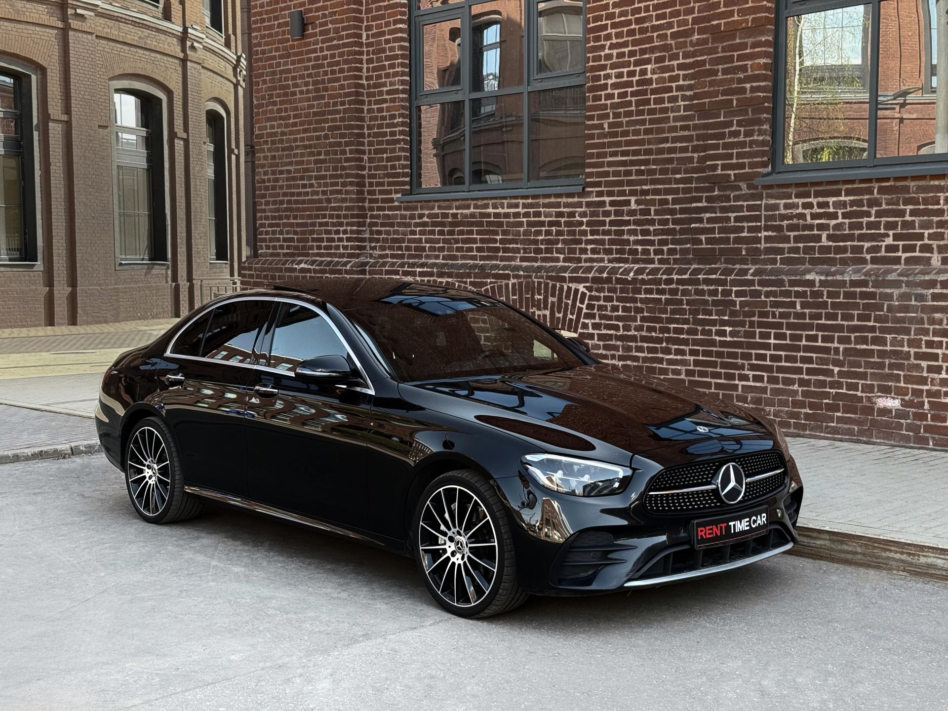 Аренда Mercedes-benz E350d в Москве