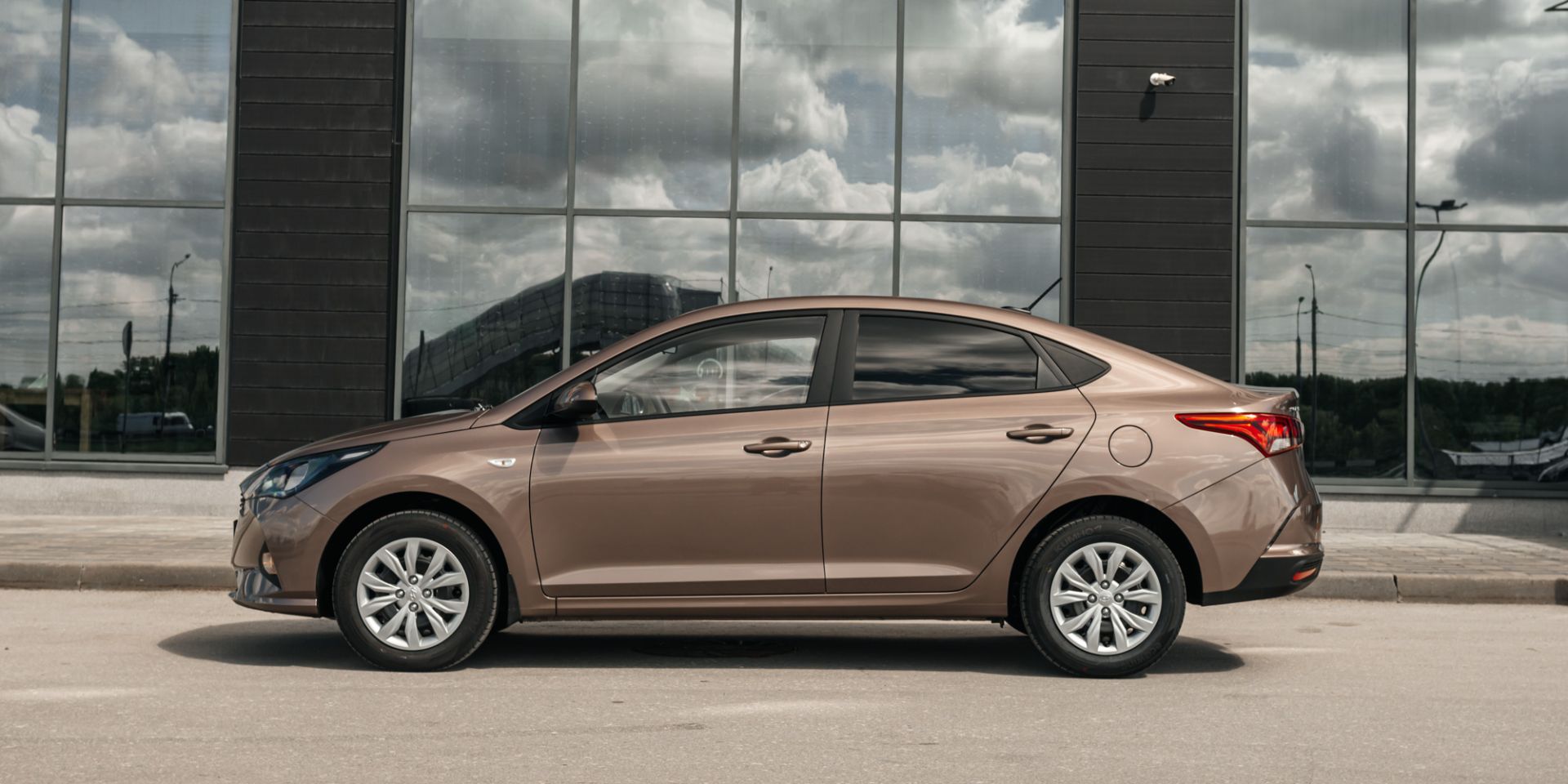 Аренда Hyundai Solaris в Иркутске — фото 2