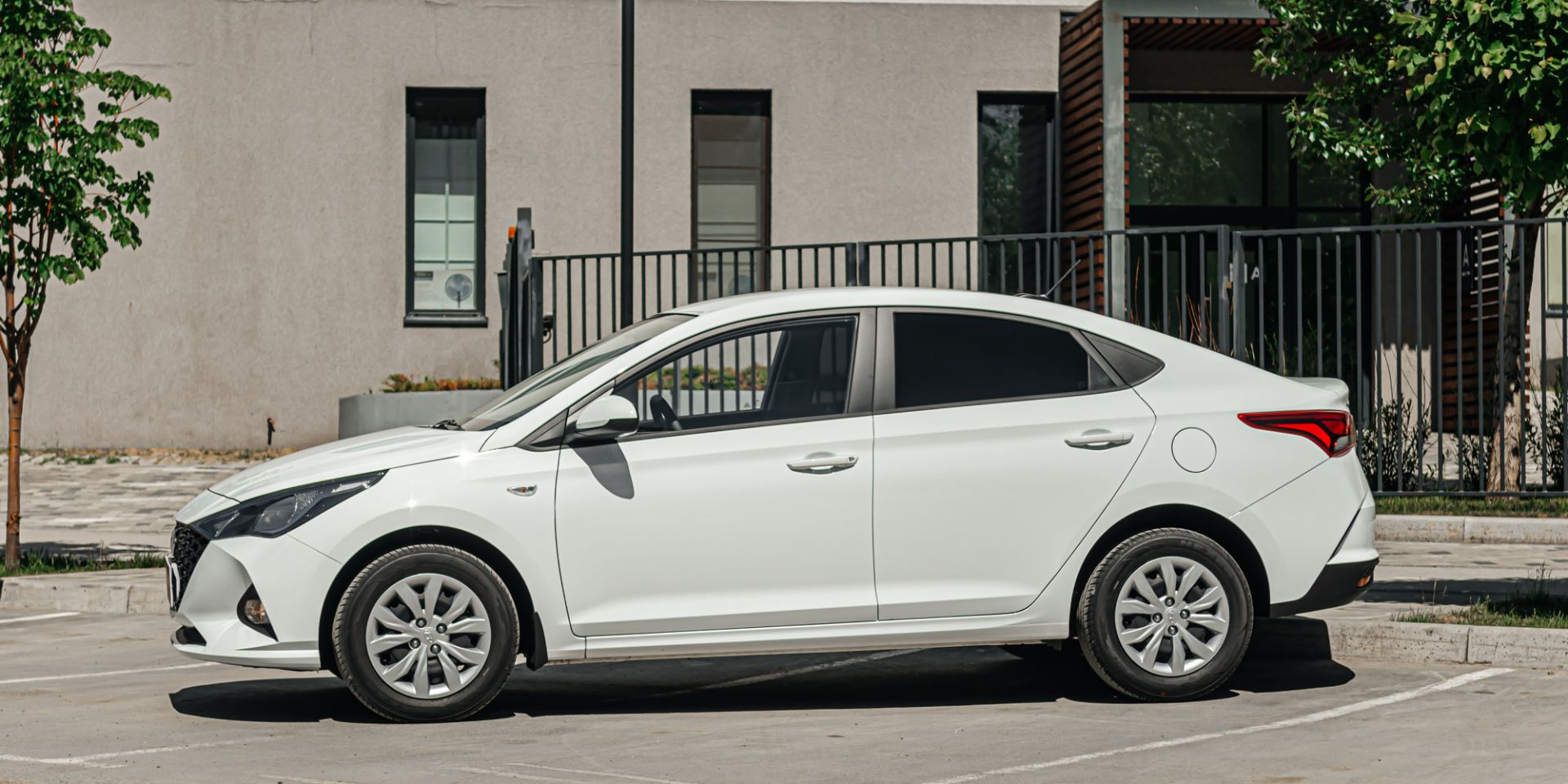 Аренда Hyundai Solaris в Новосибирске — фото 2