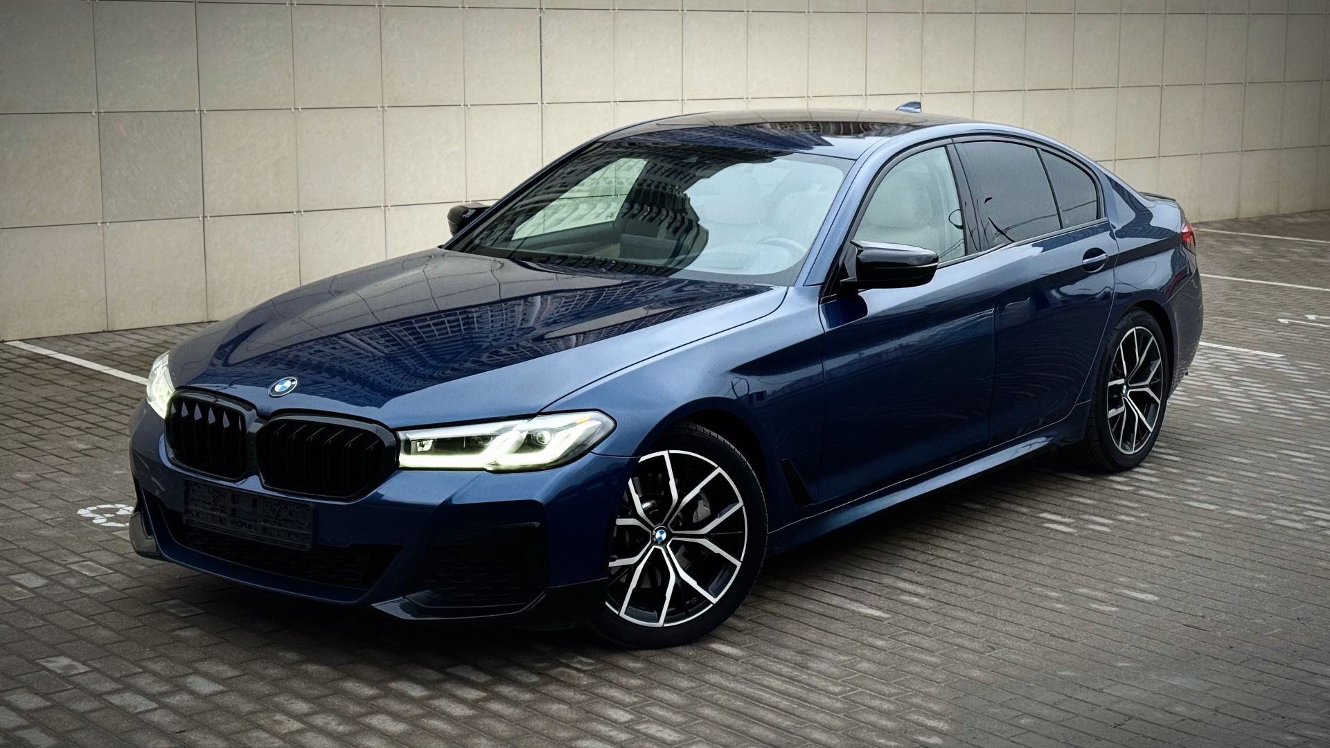 Аренда BMW 530i xDrive в Москве