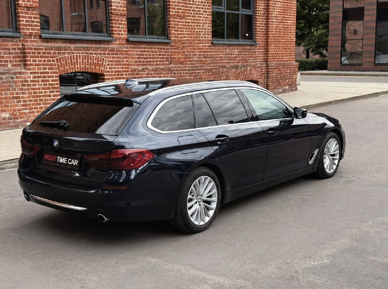 Аренда BMW 530d xDrive в Москве — фото 2