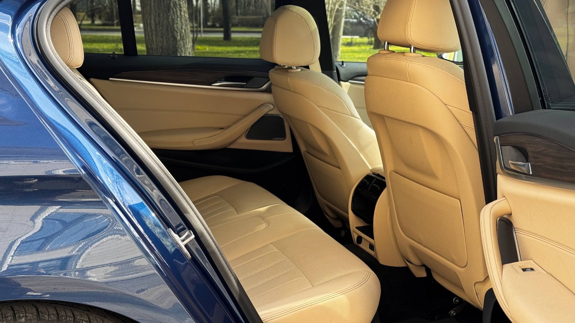 Аренда BMW 530e xDrive в Москве — фото 3
