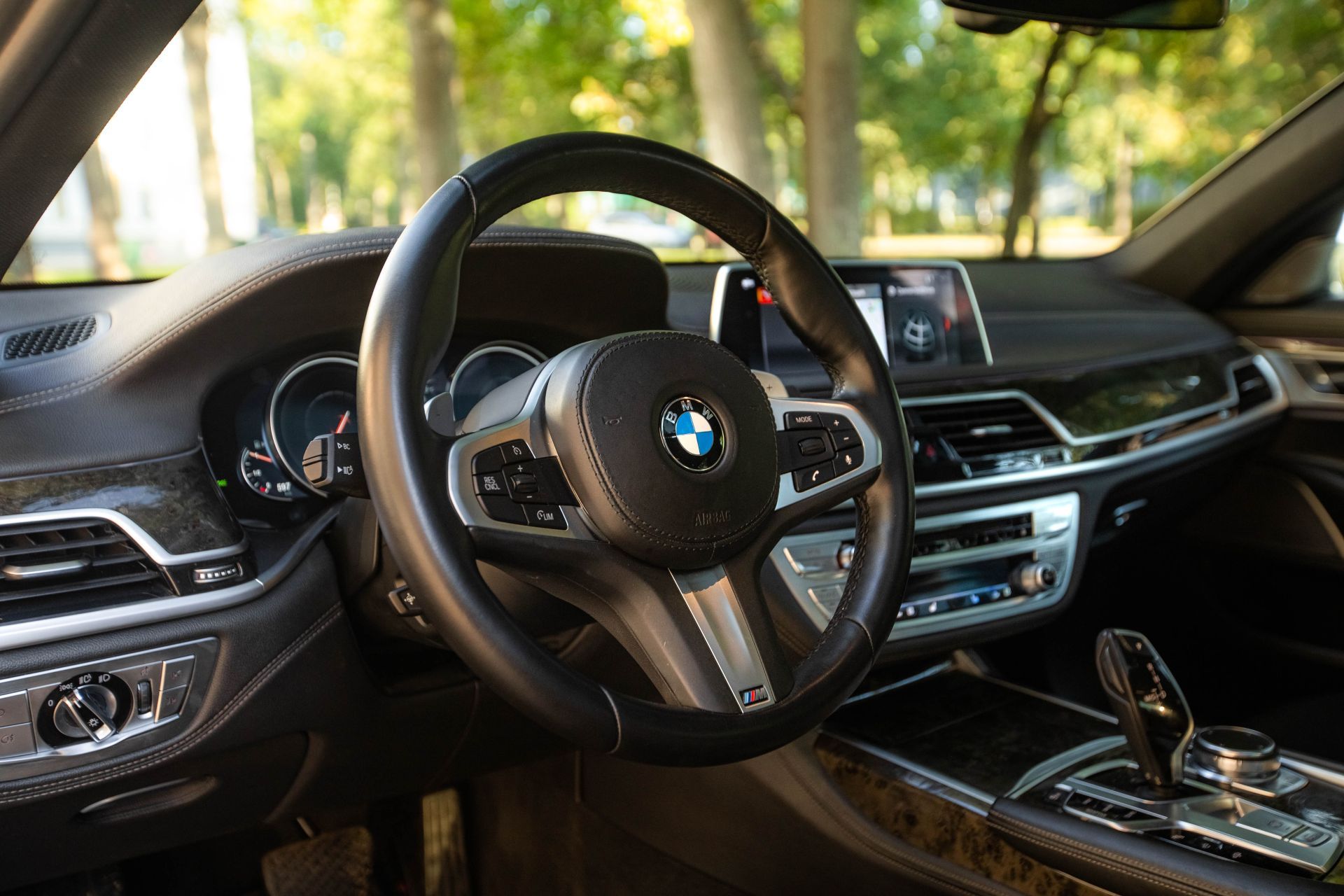 Аренда BMW 740Li xDrive в Москве — фото 16