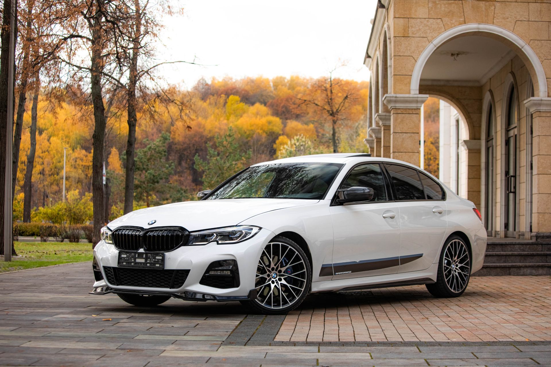 Аренда BMW 330i xDrive в Москве
