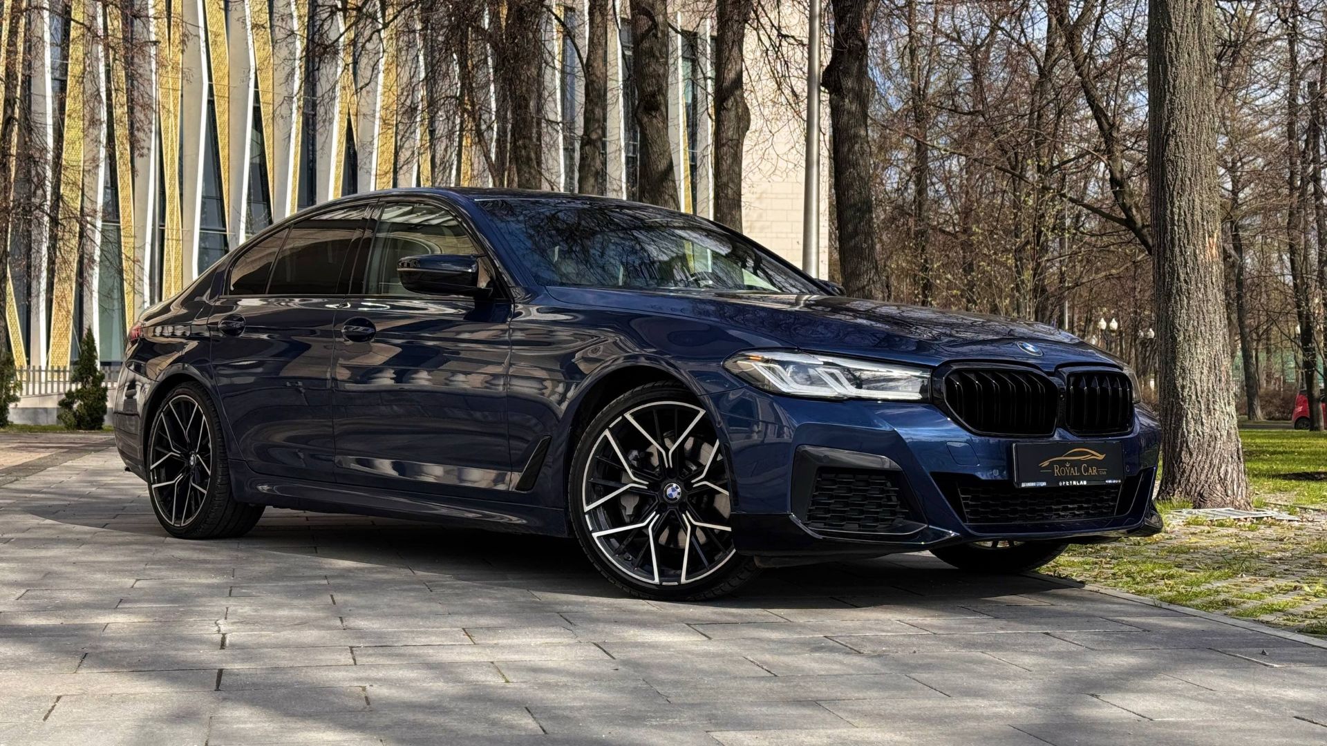 Аренда BMW 530e xDrive в Москве