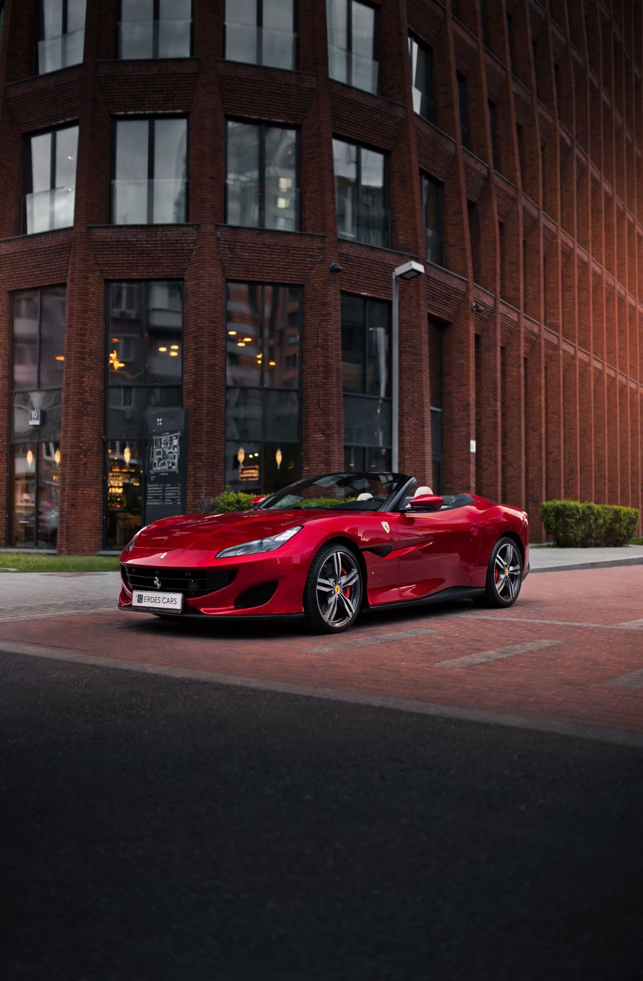 Аренда Ferrari Portofino в Москве — фото 2