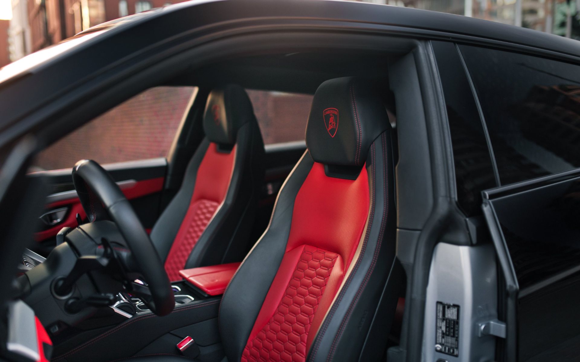 Аренда Lamborghini Urus в Москве — фото 20