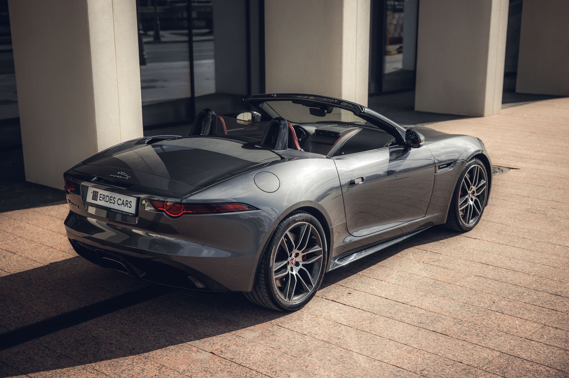 Аренда Jaguar F-Type в Москве — фото 3
