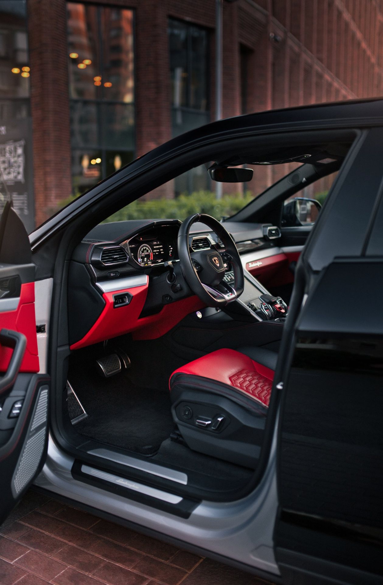 Аренда Lamborghini Urus в Москве — фото 18