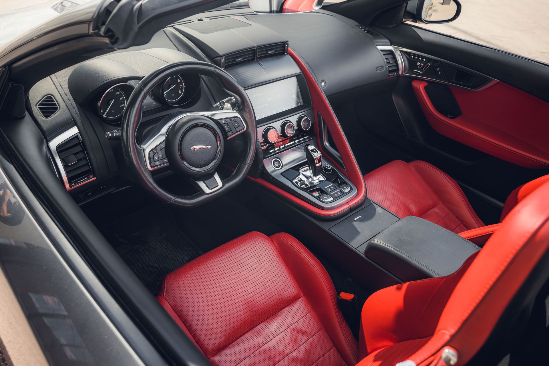 Аренда Jaguar F-Type в Москве — фото 15