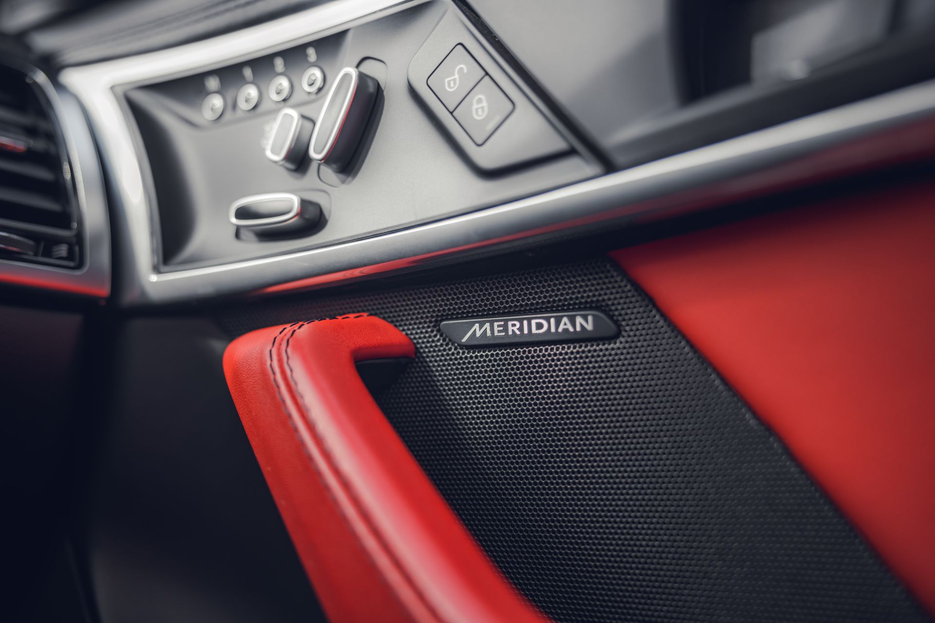 Аренда Jaguar F-Type в Москве — фото 20
