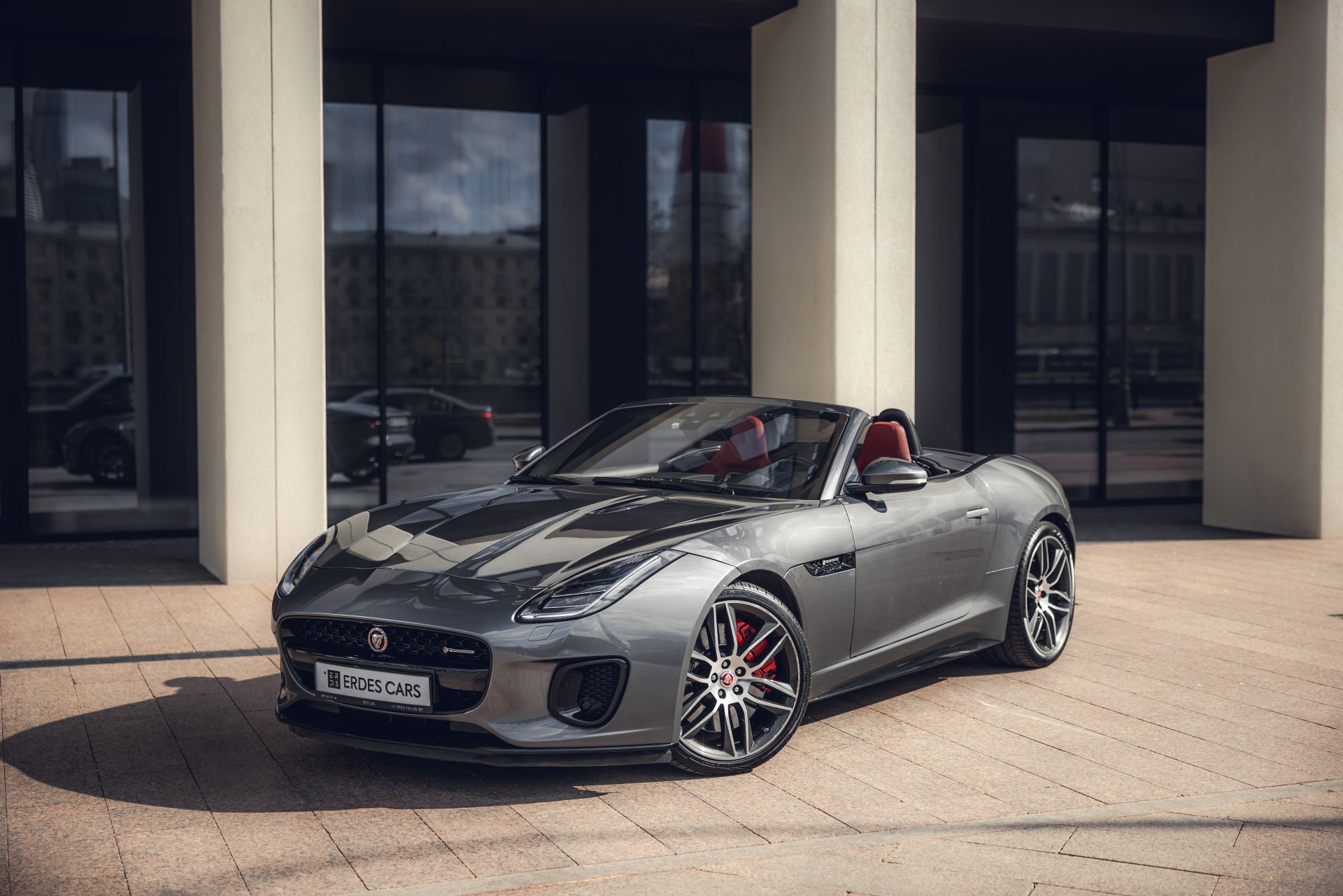 Аренда Jaguar F-Type в Москве — фото 2