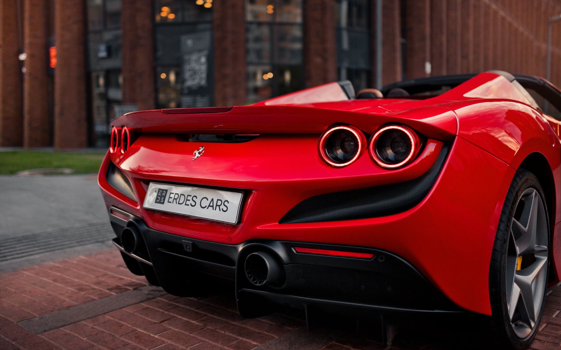 Аренда Ferrari F8 Spyder в Москве — фото 8