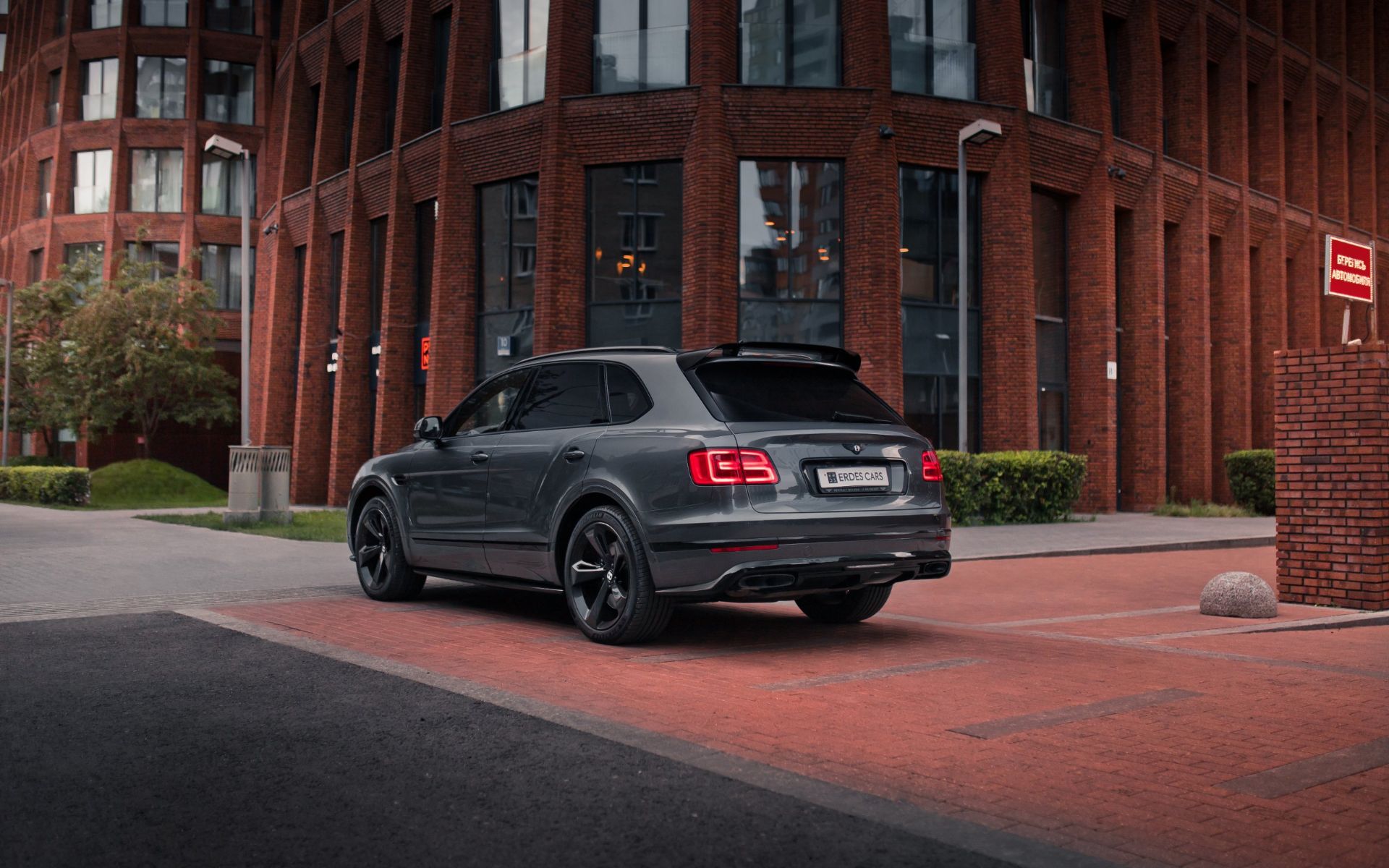 Аренда Bentley Bentayga в Москве — фото 10