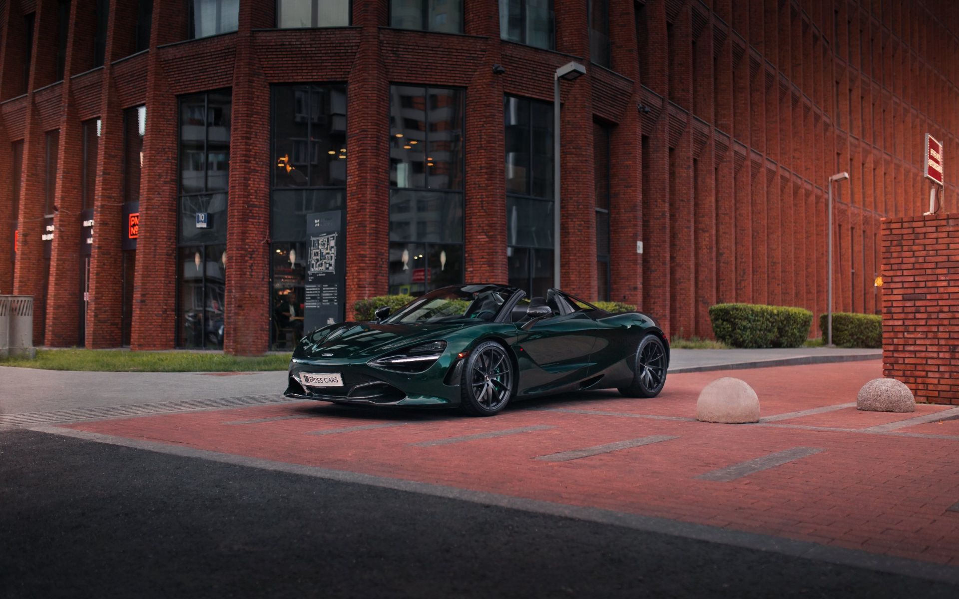 Аренда McLaren 720S в Москве