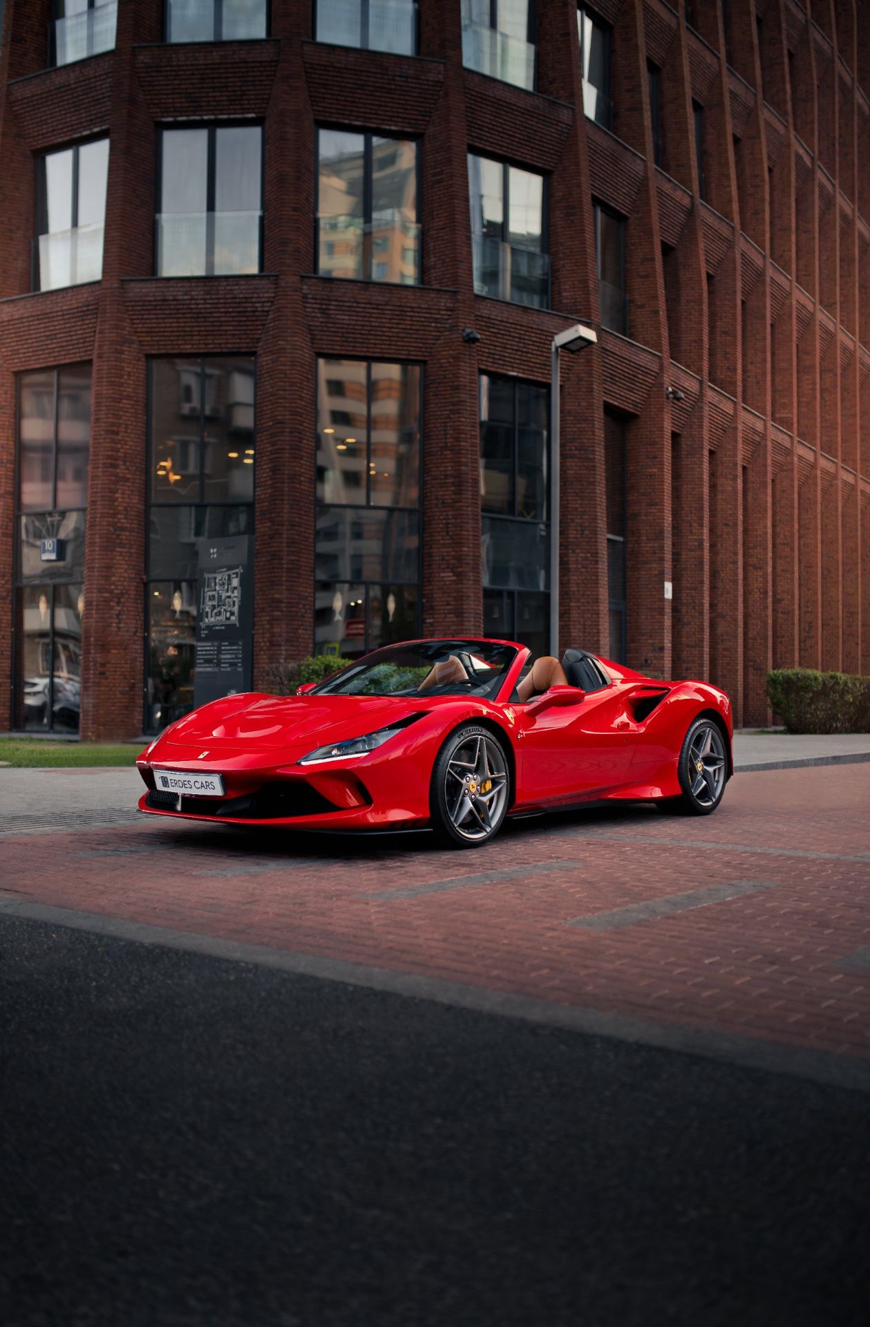 Аренда Ferrari F8 Spyder в Москве — фото 2