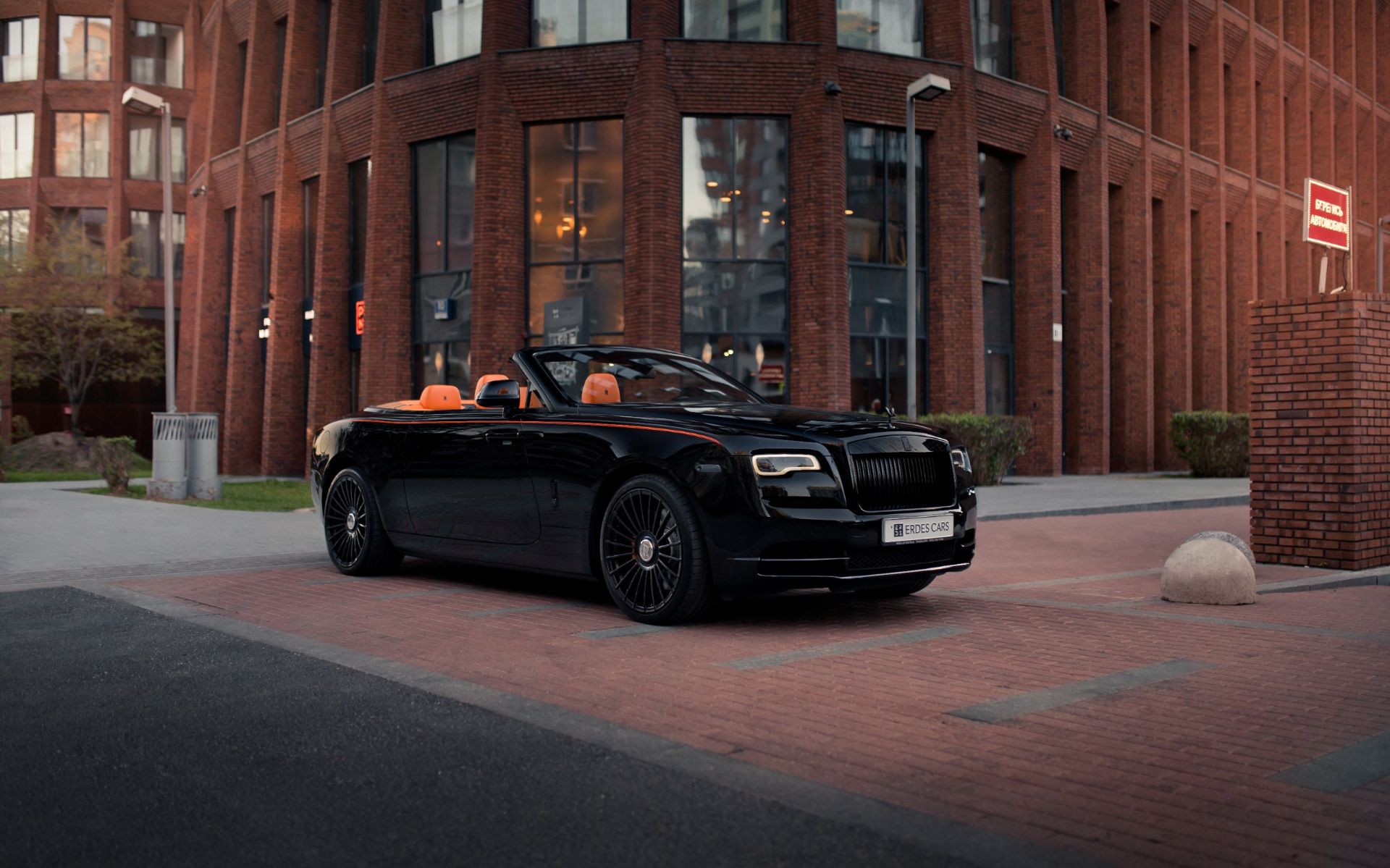 Аренда Rolls Royce Dawn в Москве — фото 8