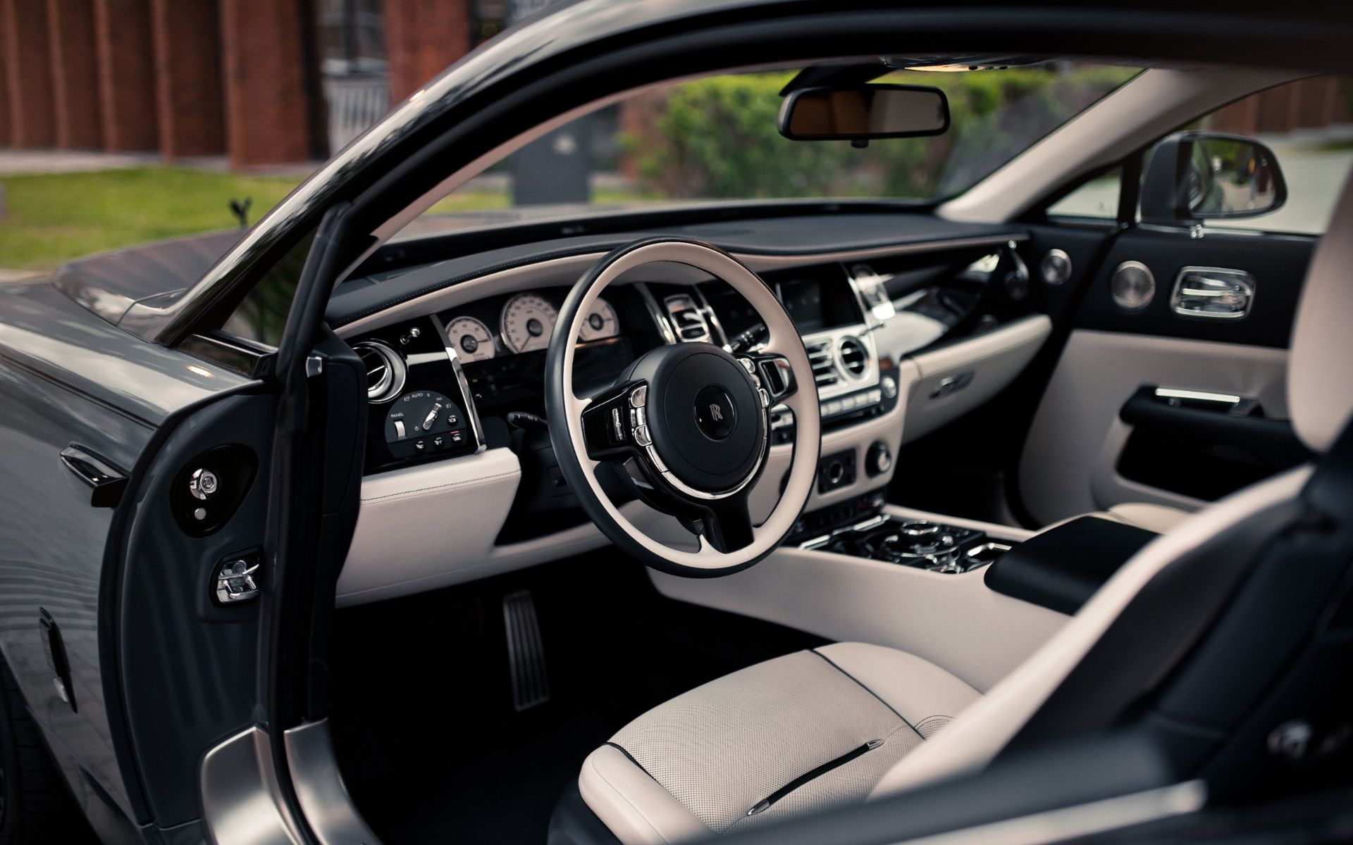 Аренда Rolls Royce Wraith в Москве — фото 17