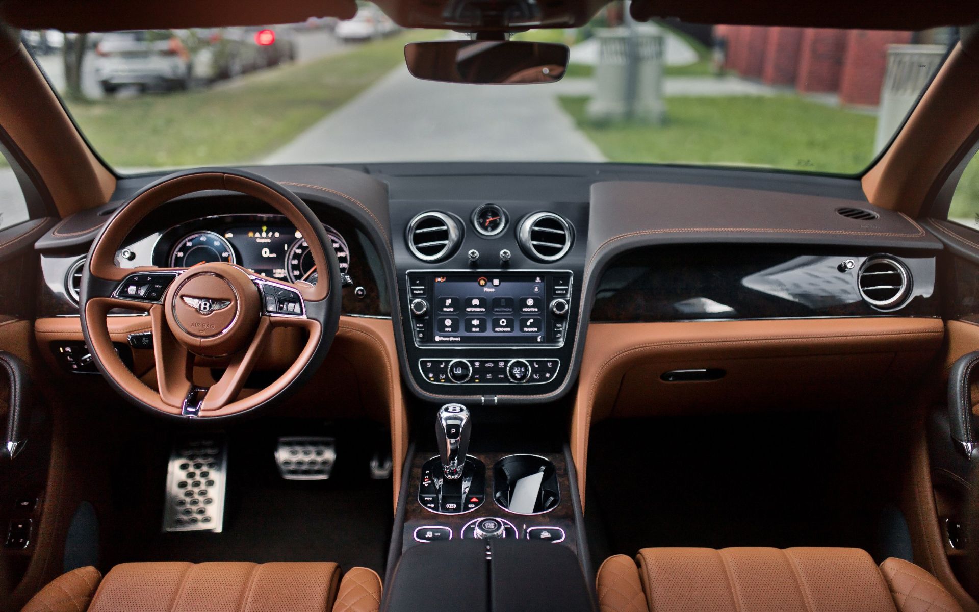 Аренда Bentley Bentayga в Москве — фото 16