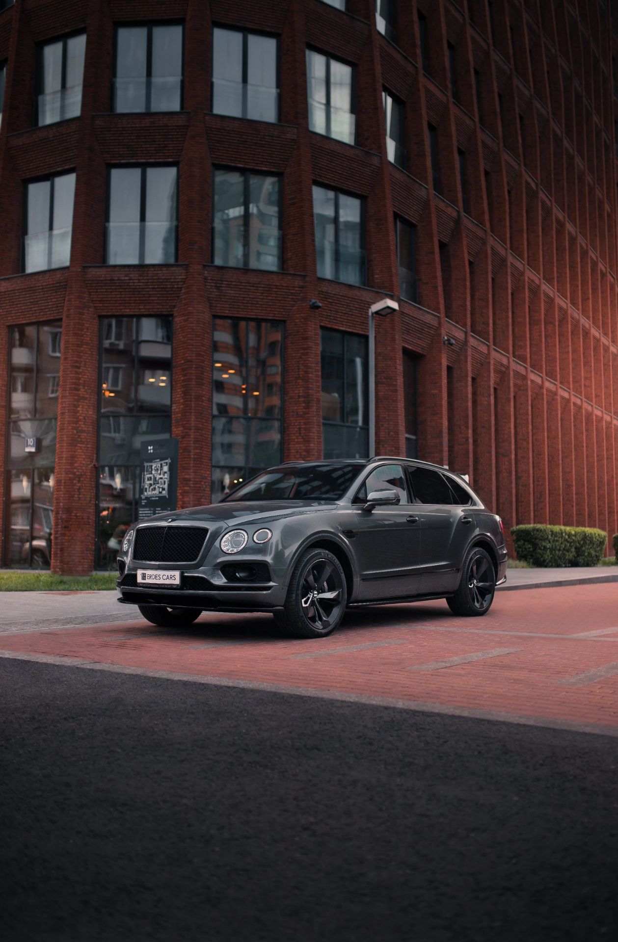 Аренда Bentley Bentayga в Москве — фото 2