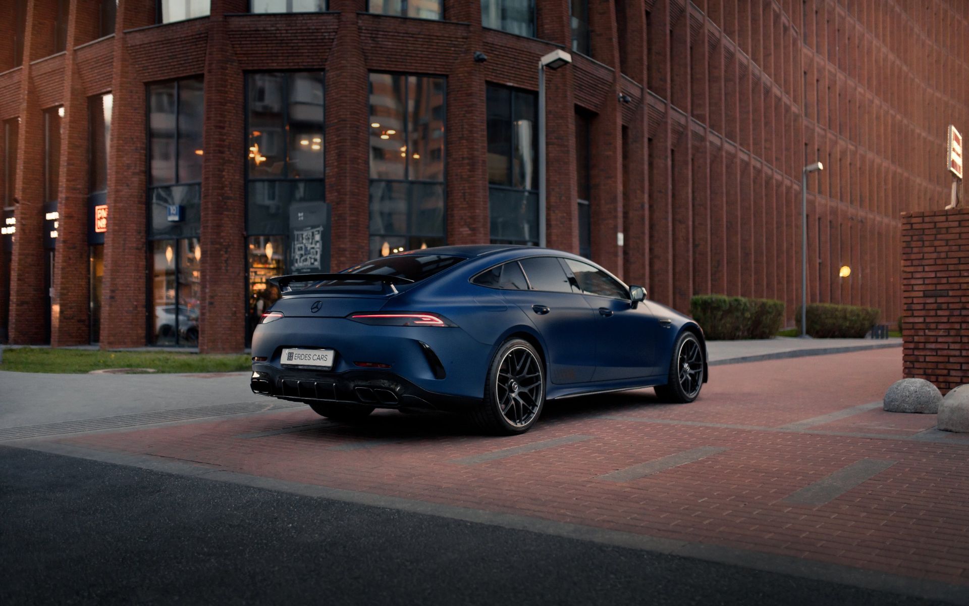 Аренда Mercedes-benz AMG GT 63S в Москве — фото 3