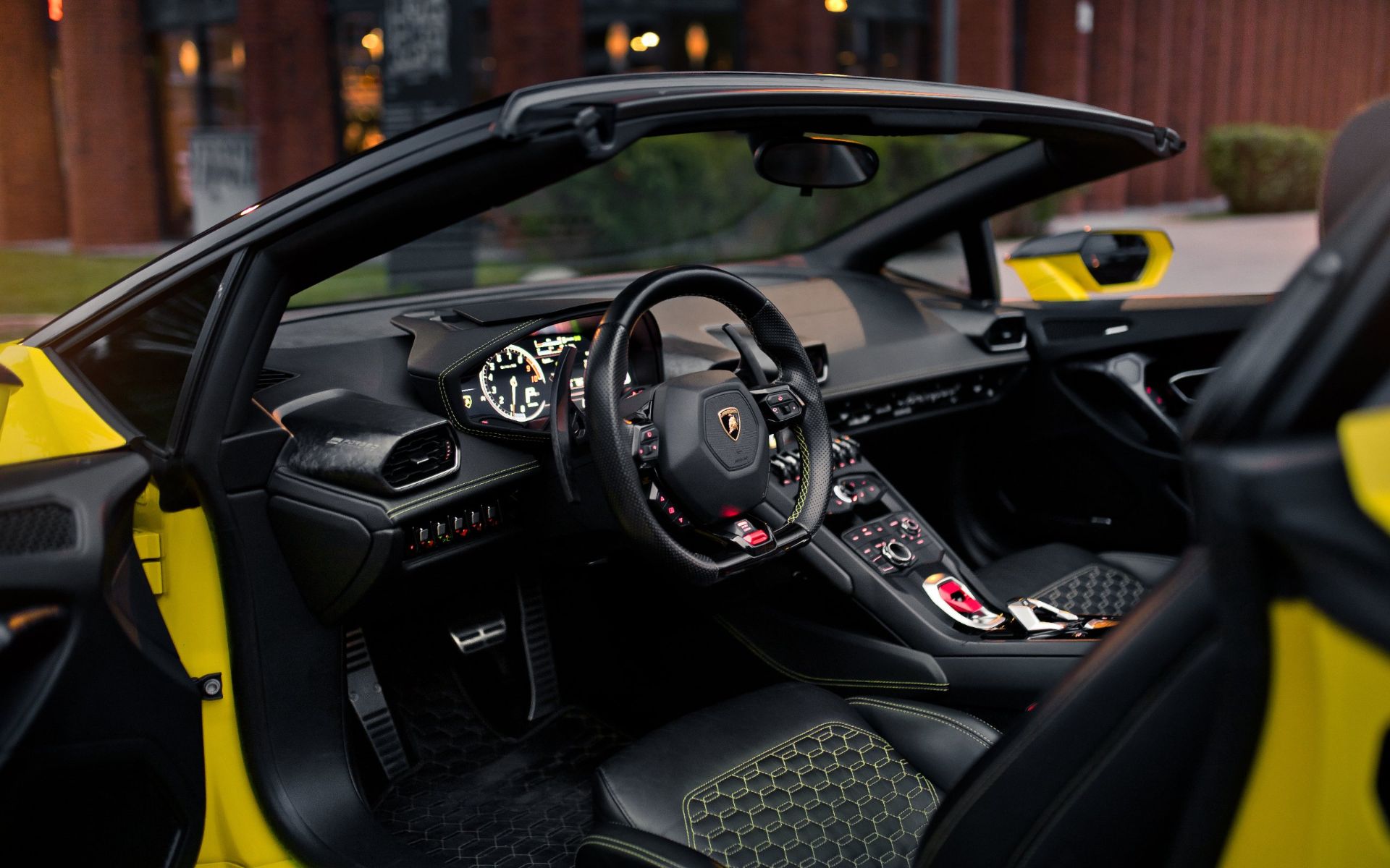 Аренда Lamborghini Huracan Spyder в Москве — фото 17