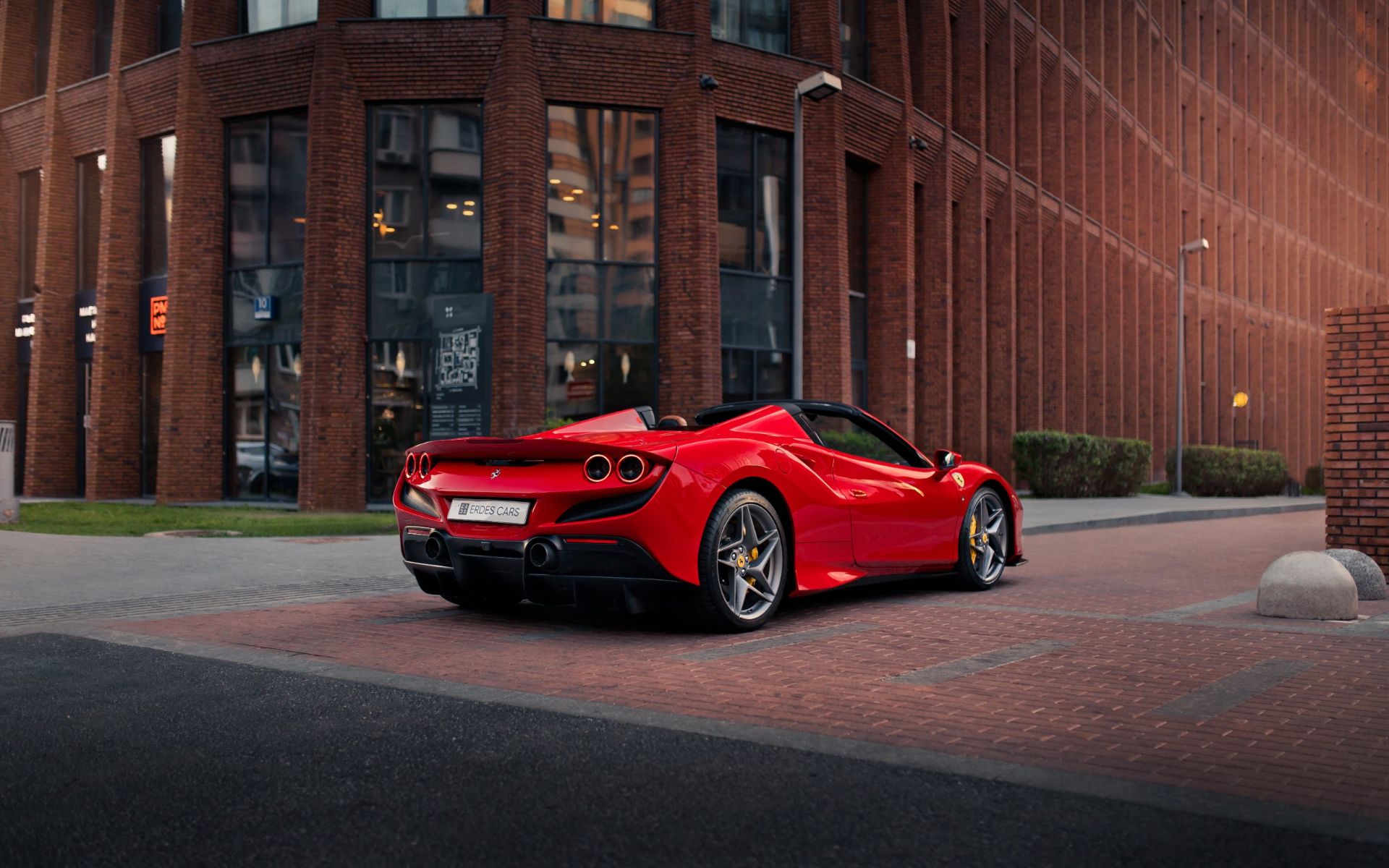 Аренда Ferrari F8 Spyder в Москве — фото 6