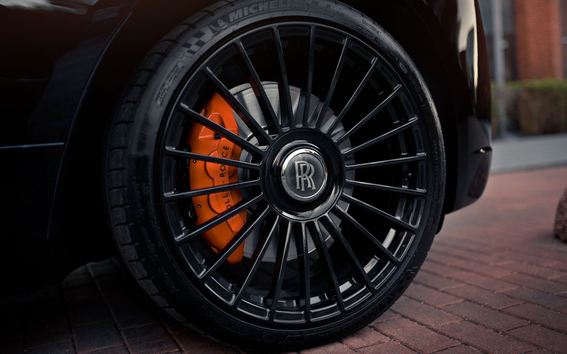 Аренда Rolls Royce Dawn в Москве — фото 6