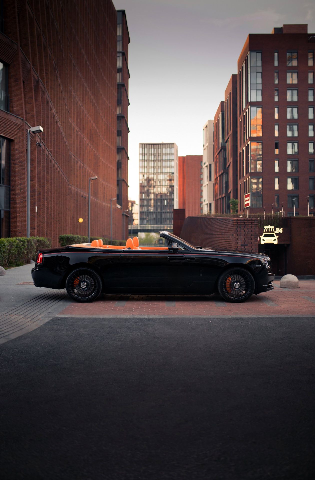 Аренда Rolls Royce Dawn в Москве — фото 12