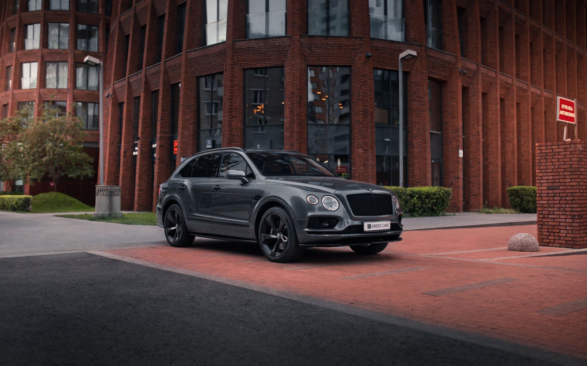 Аренда Bentley Bentayga в Москве — фото 9