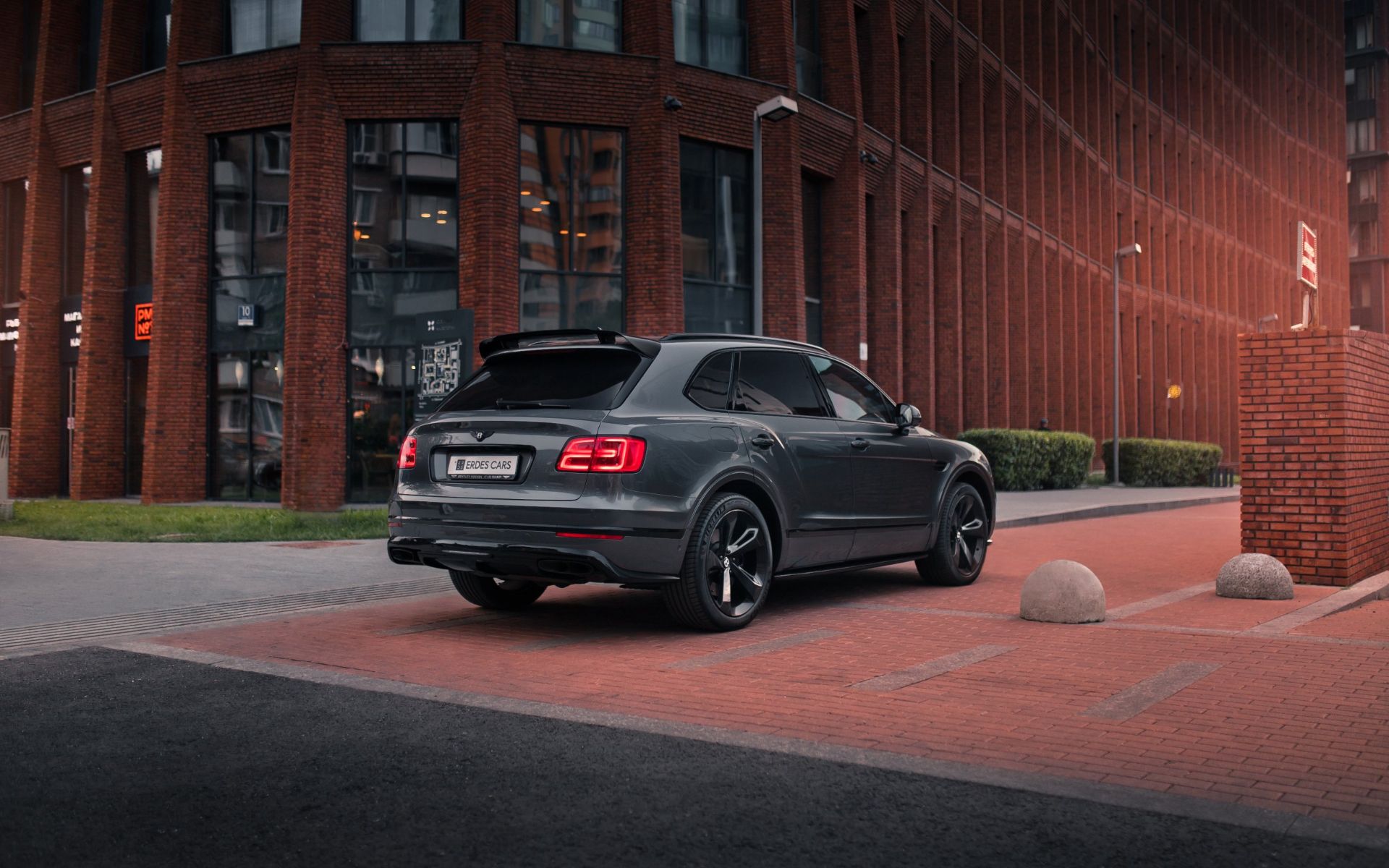 Аренда Bentley Bentayga в Москве — фото 4