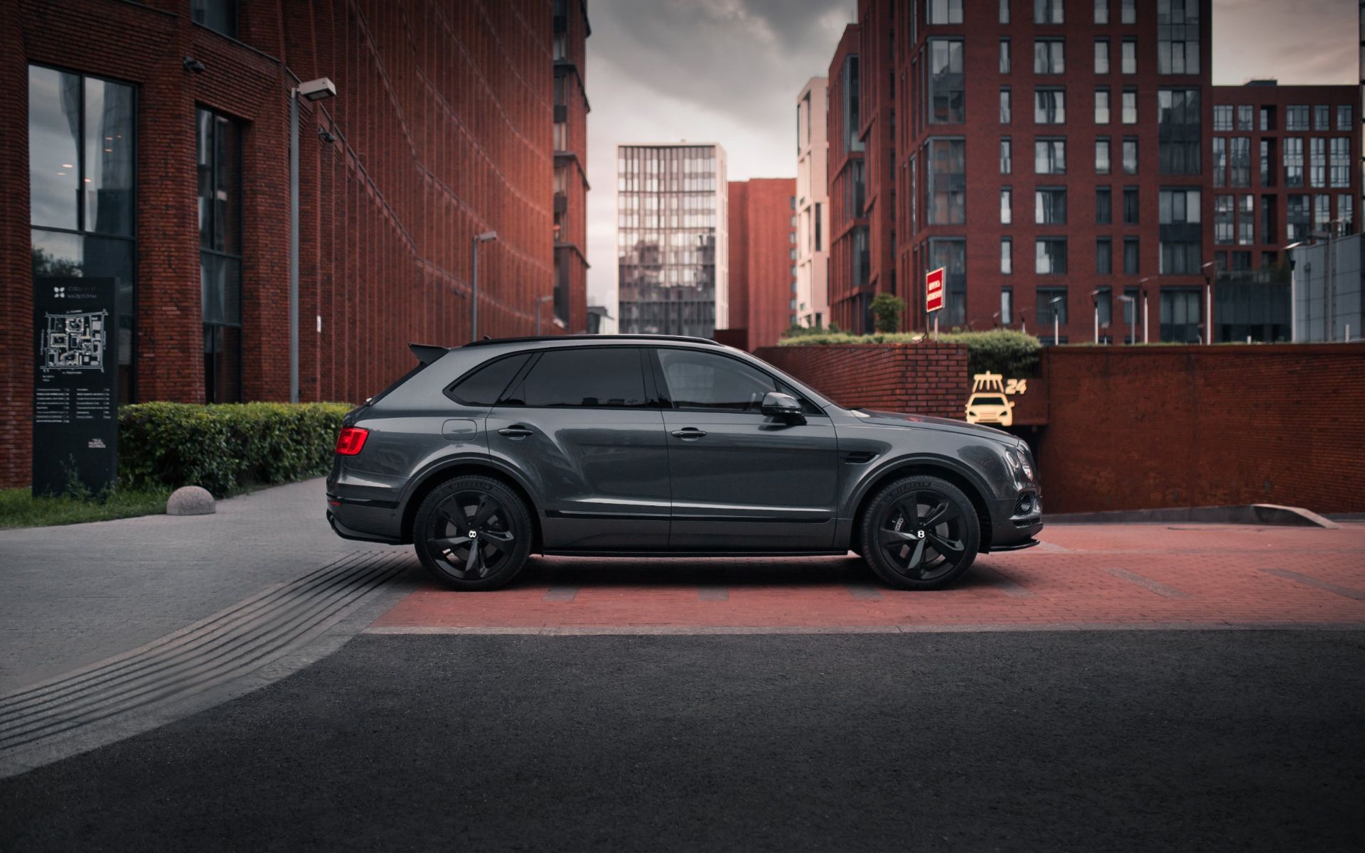 Аренда Bentley Bentayga в Москве — фото 7