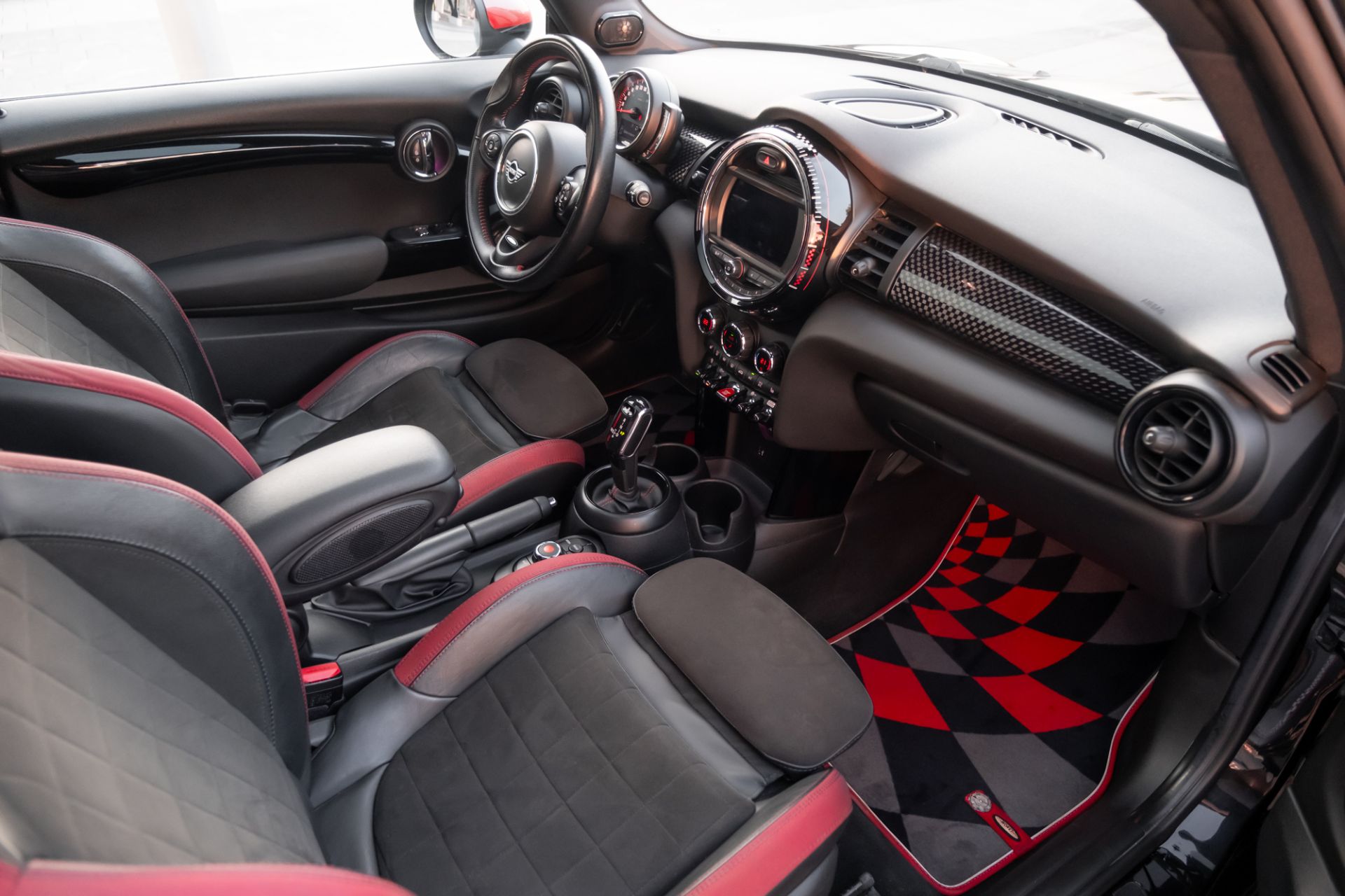 Аренда Mini Hatch в Москве — фото 10