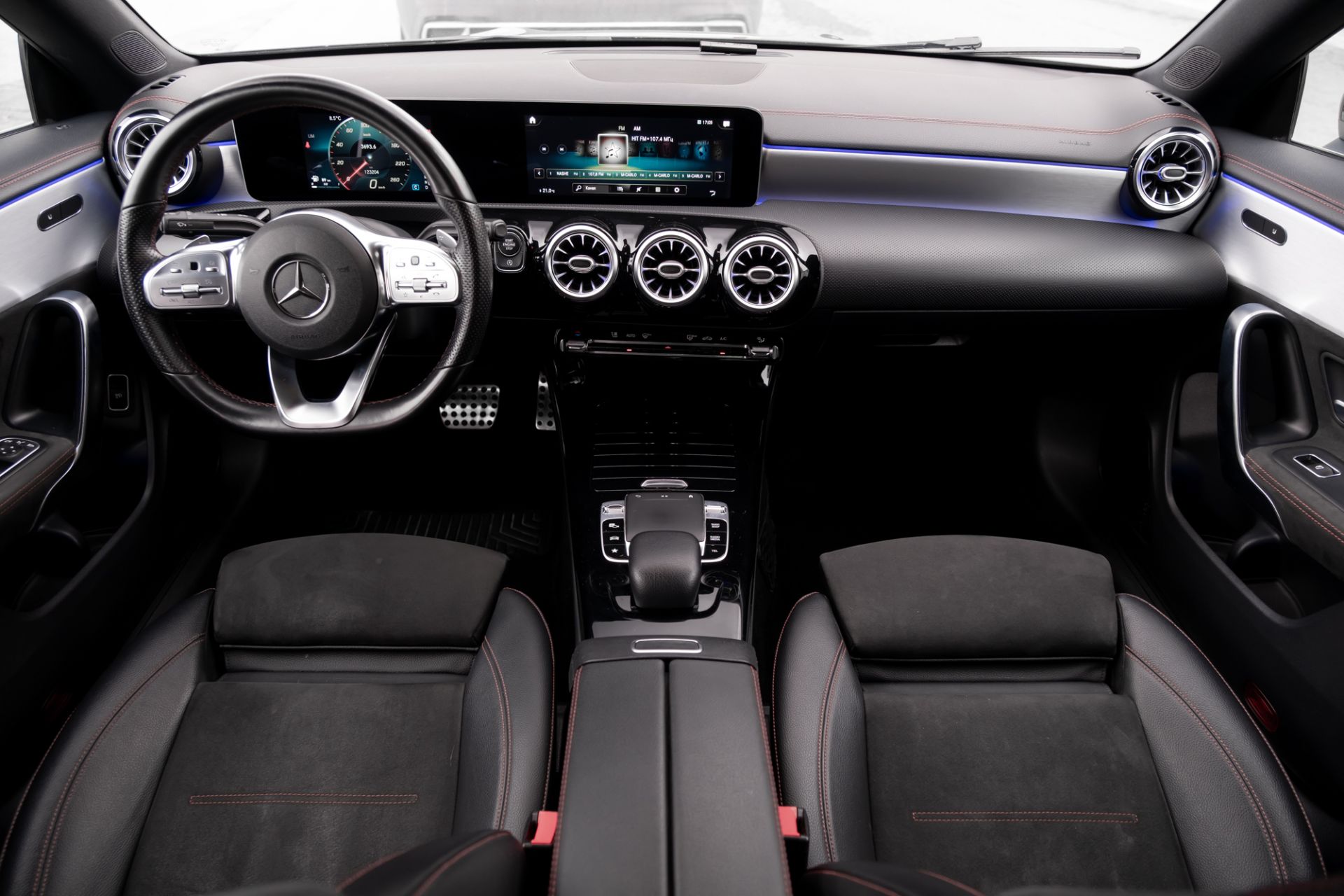 Аренда Mercedes-benz CLA 200 в Москве — фото 12