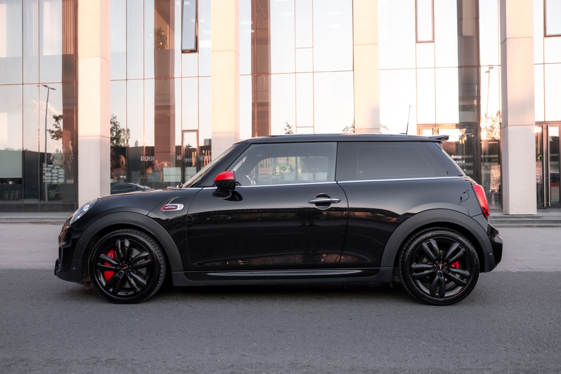 Аренда Mini Hatch в Москве — фото 2
