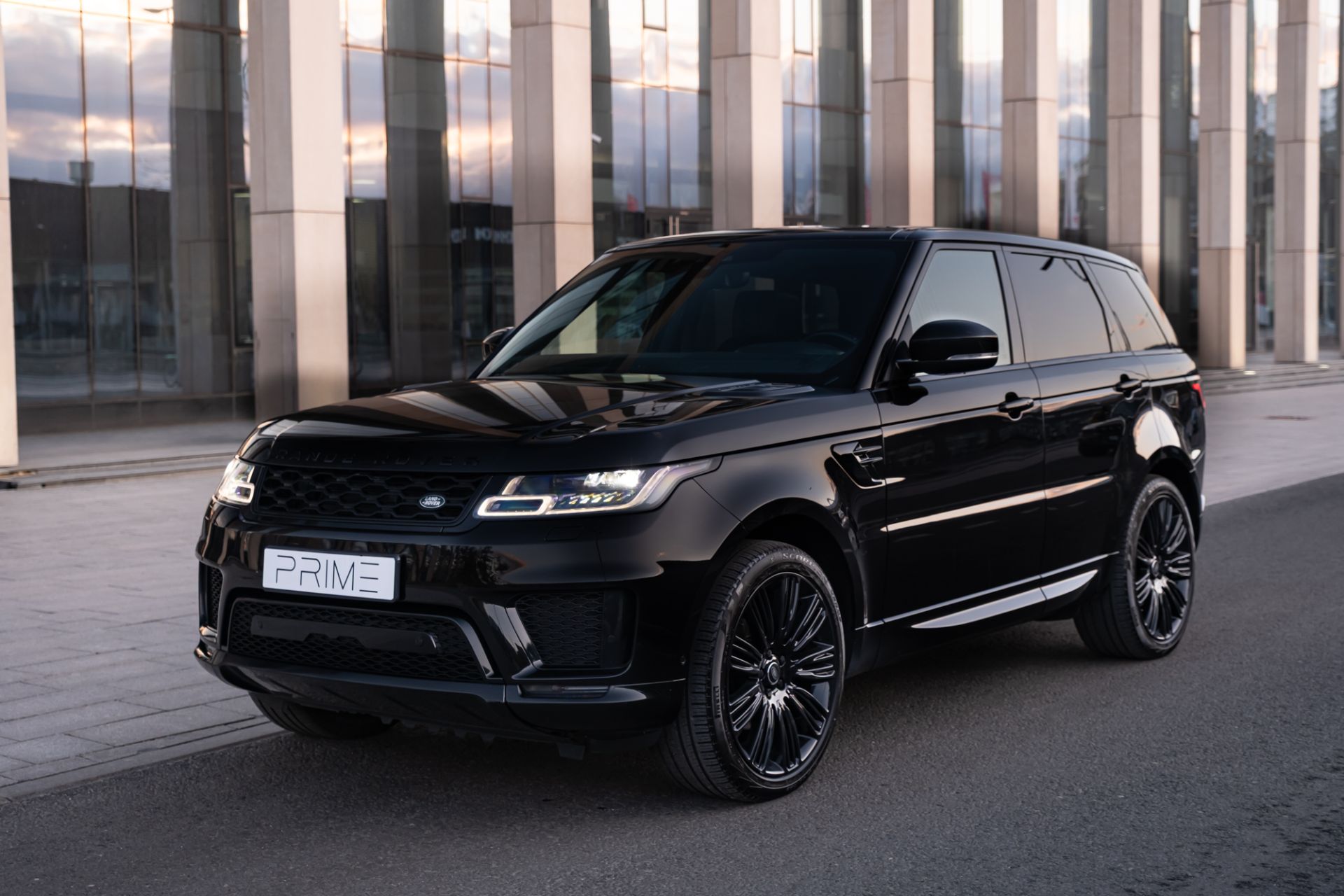 Аренда Land Rover Range Rover Sport в Москве