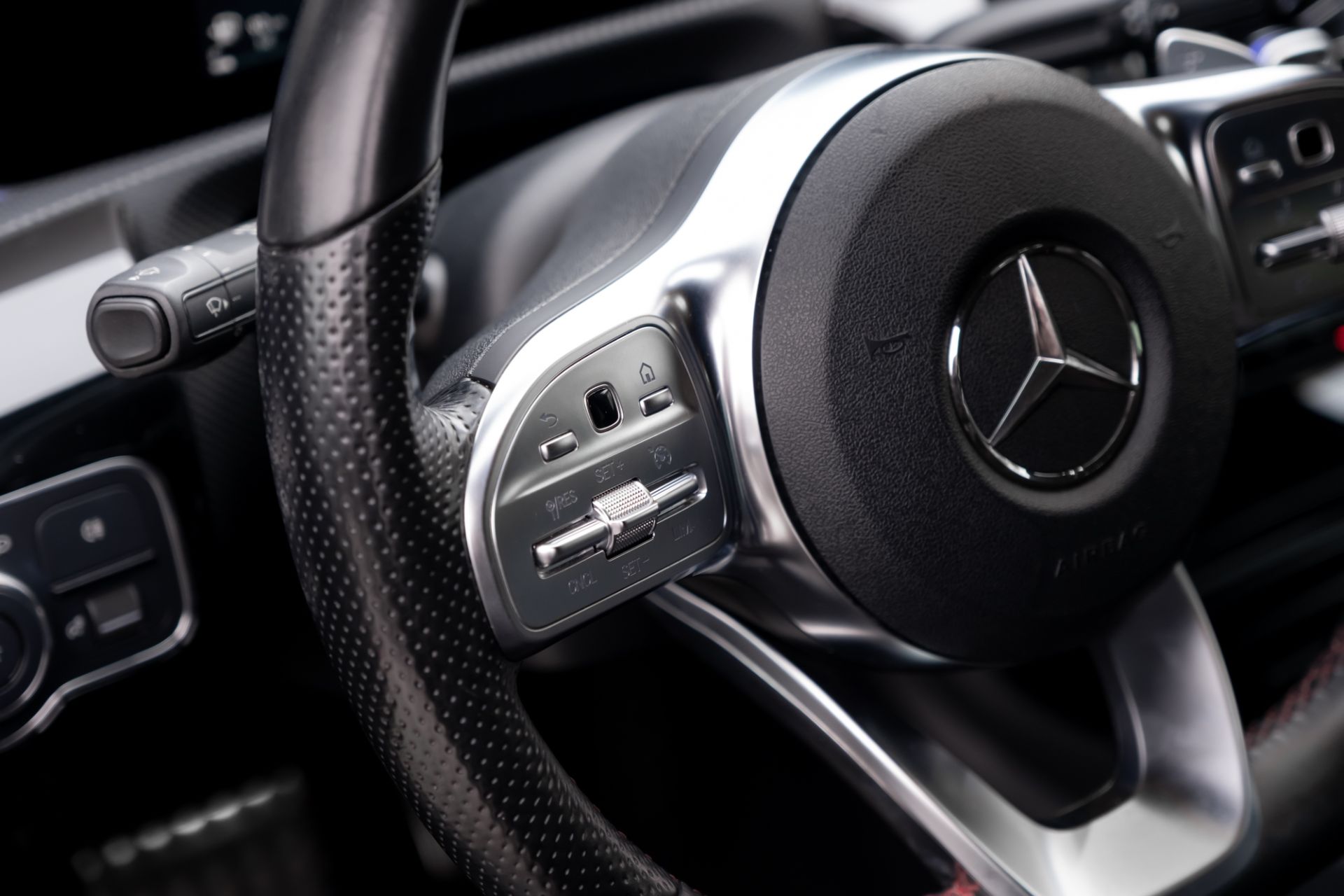 Аренда Mercedes-benz CLA 200 в Москве — фото 5