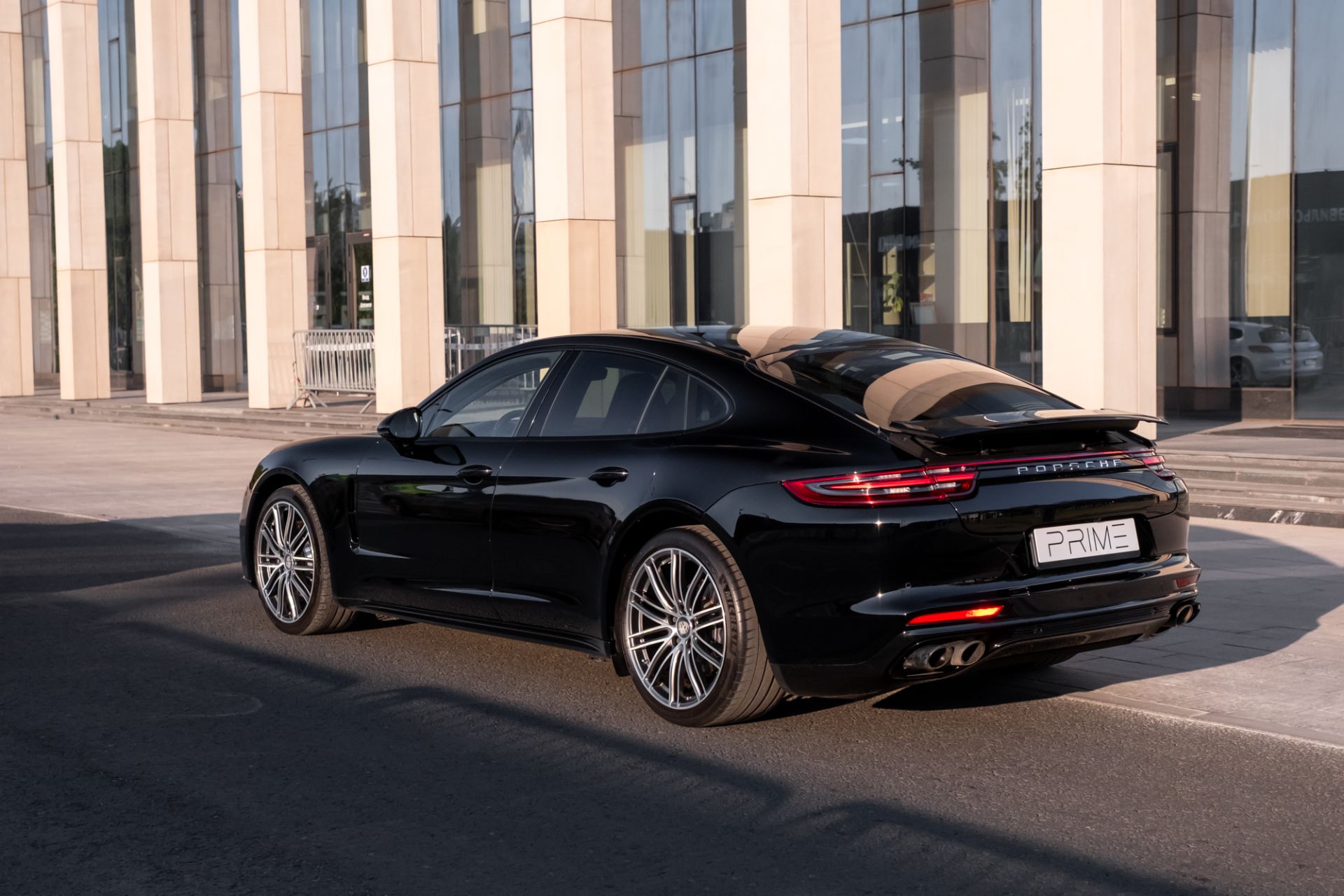 Аренда Porsche Panamera 4 в Москве — фото 3
