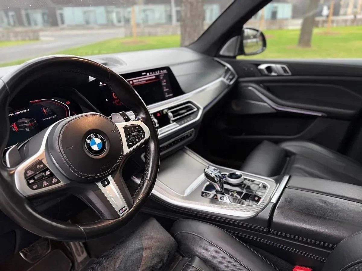 Аренда BMW X5 M50D в Москве — фото 3