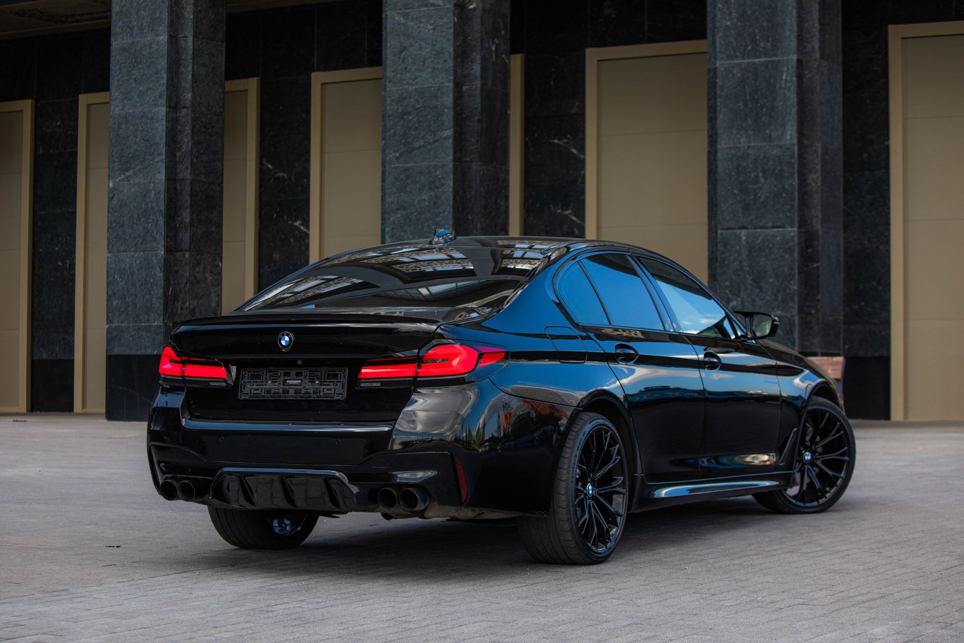 Аренда BMW 540i xDrive в Москве — фото 6